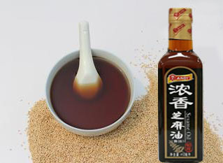 跟隨時代發(fā)展，不做落伍的芝麻油灌裝機(jī)
