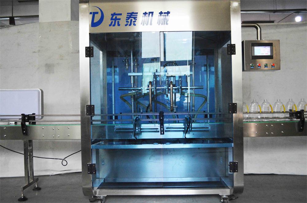 花生油灌裝機(jī)不知道怎樣選購(gòu)？那是你沒(méi)看這里