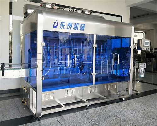 全自動(dòng)食用油灌裝機(jī)日常維護(hù)別放松，東泰替你把關(guān)